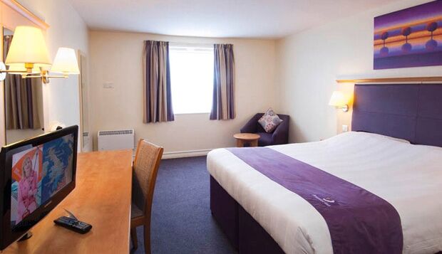 Premier Inn Barnsley Wombwell Экстерьер фото